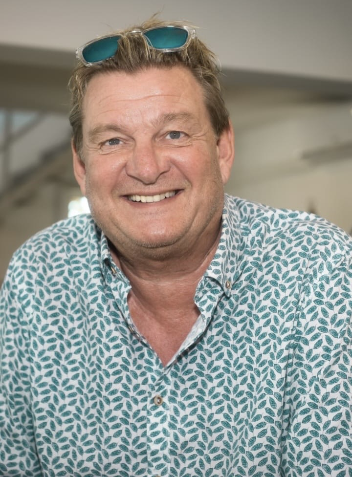 Michael Müller, Master Hair System Specialist at HEADS Men in Makati